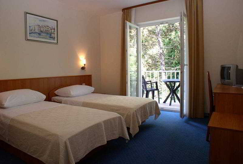 Hotell Perla 3*